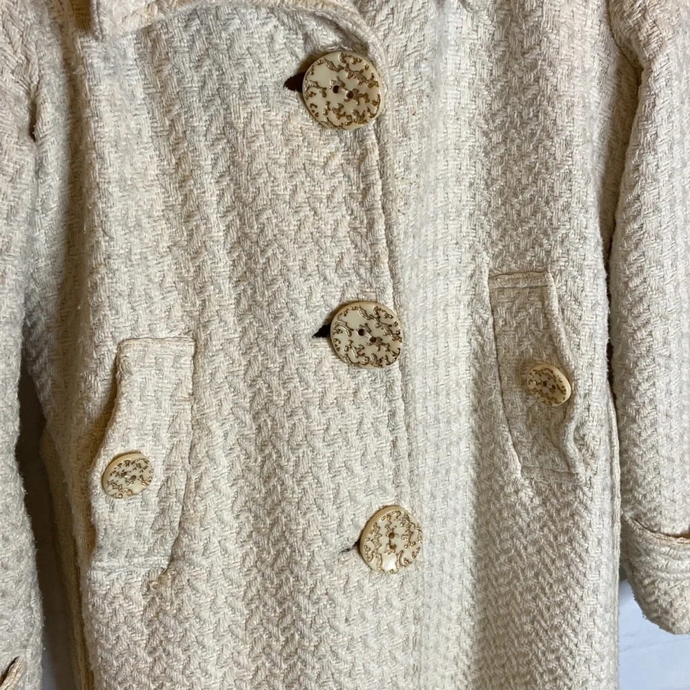 Daytrip Ivory Detachable Hood Tie Waist Buttoned Coat - Picture 4 of 13